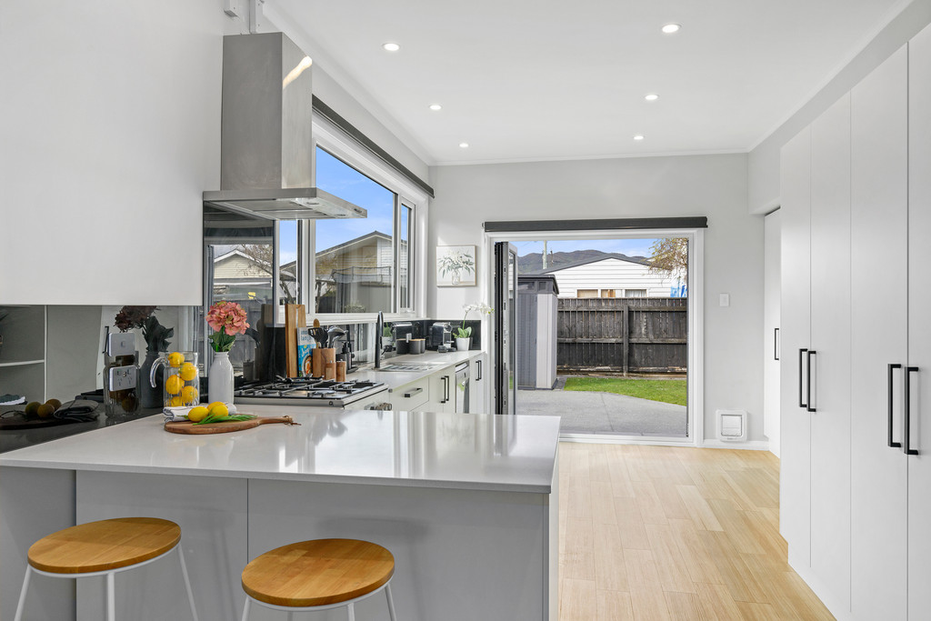Stylish, Sun-Soaked Living in Petone