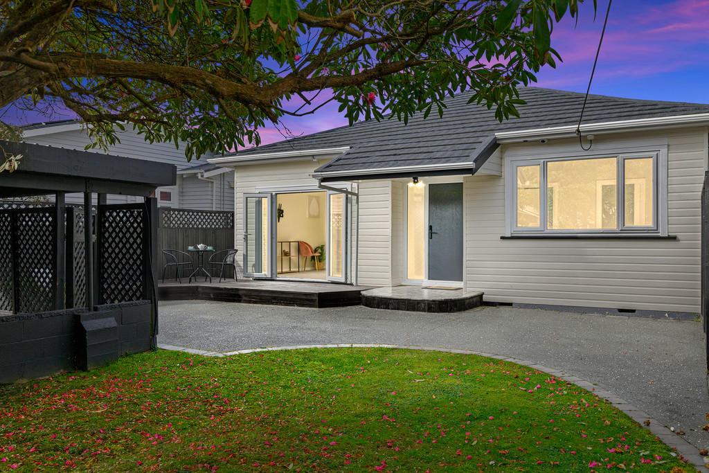 Stylish, Sun-Soaked Living in Petone