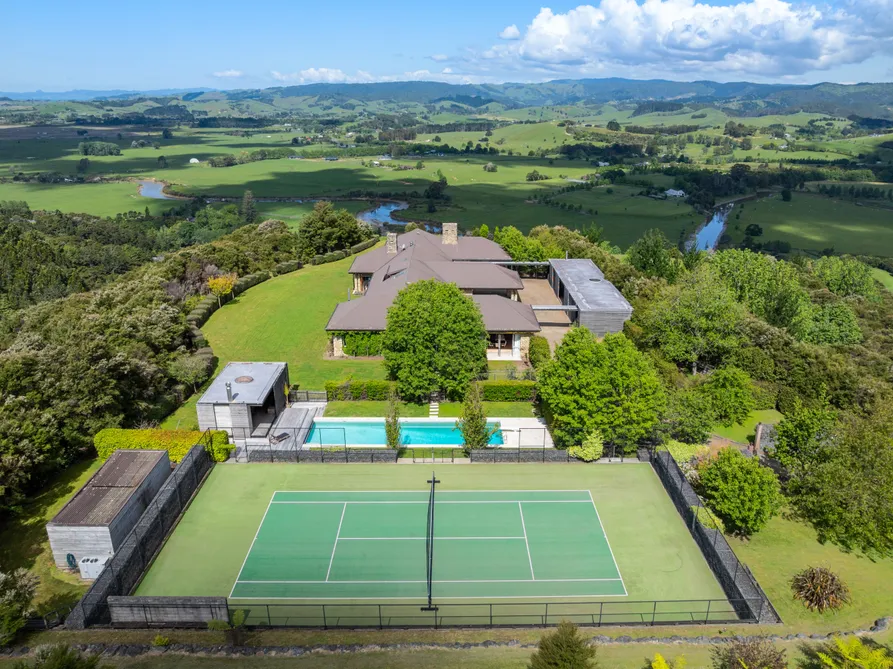 Country Lodge Playground – A Rural Paradise