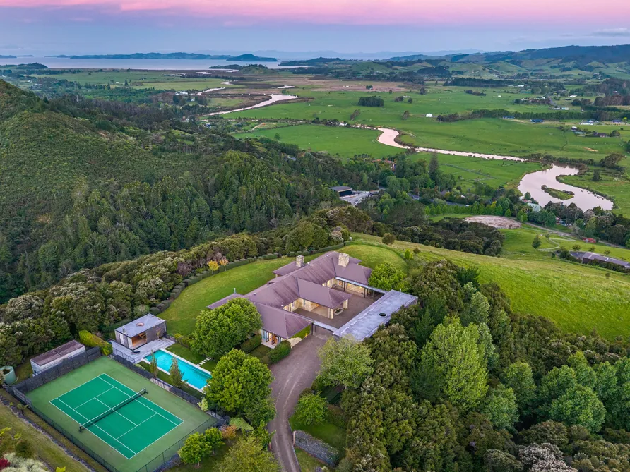 Country Lodge Playground – A Rural Paradise