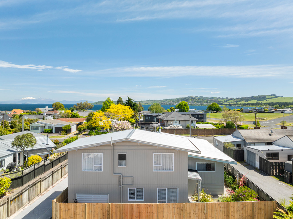 1960's Bach in Prime Location