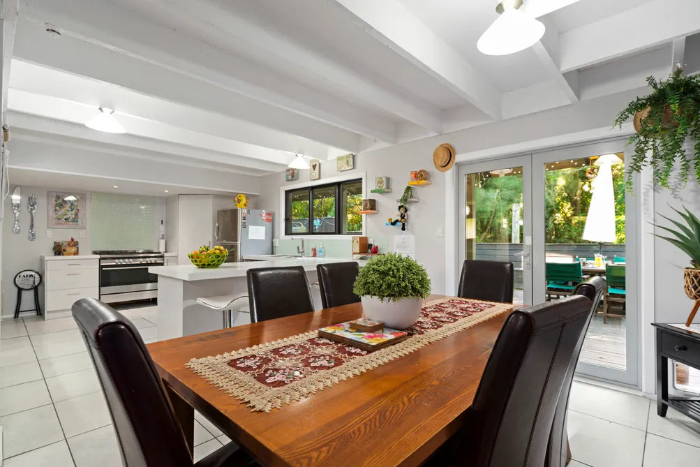 Tranquil Living Beside the Botanical Gardens