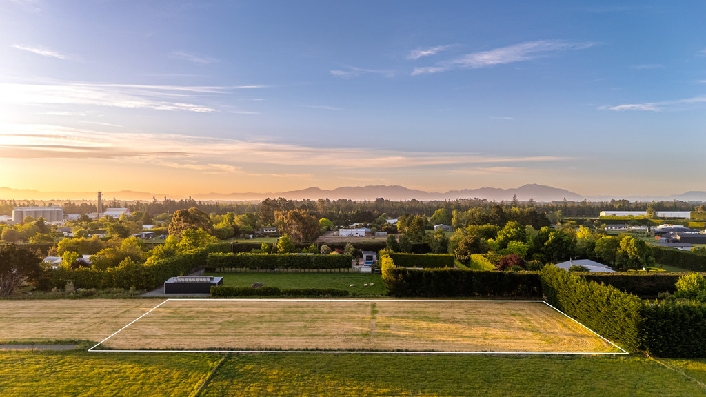 Lifestyle on the Town Boundary