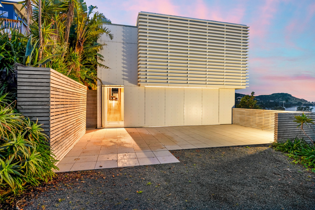 A Coastal Statement of Design and Light
