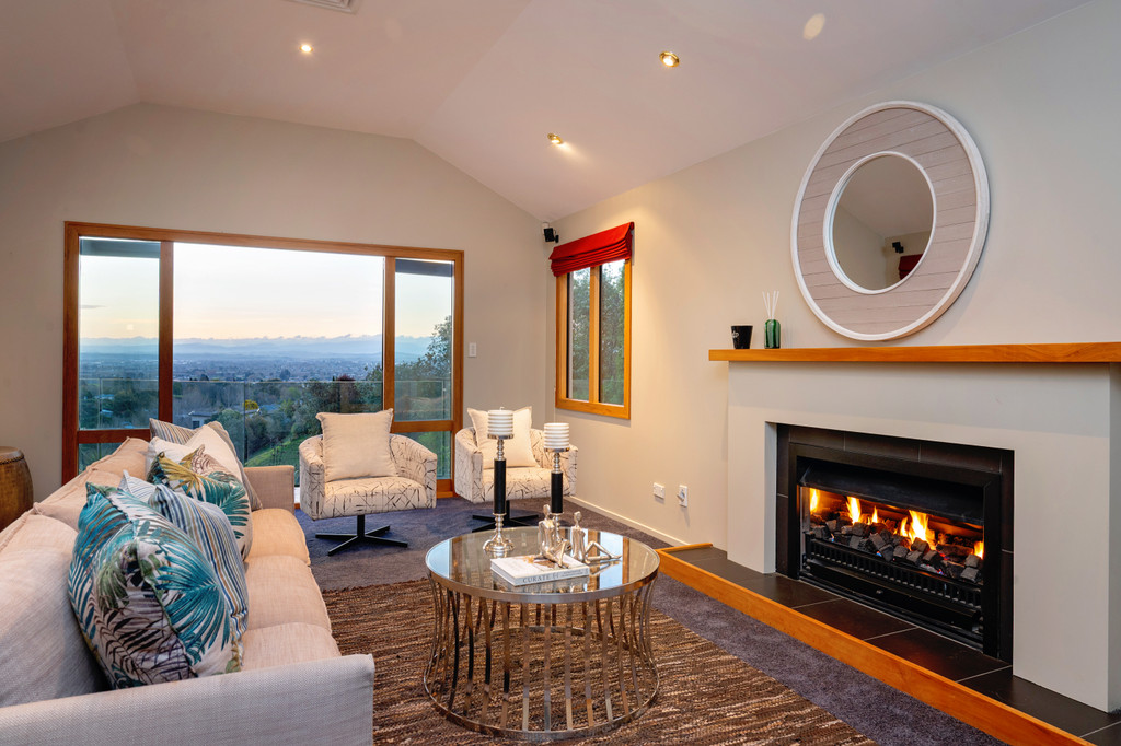 Cul-de-sac Living with Panoramic Views