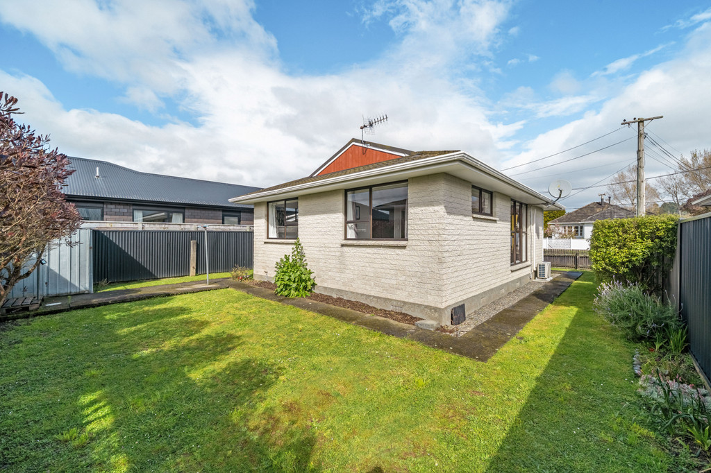 Standalone, Easy-Care & Close to Everything