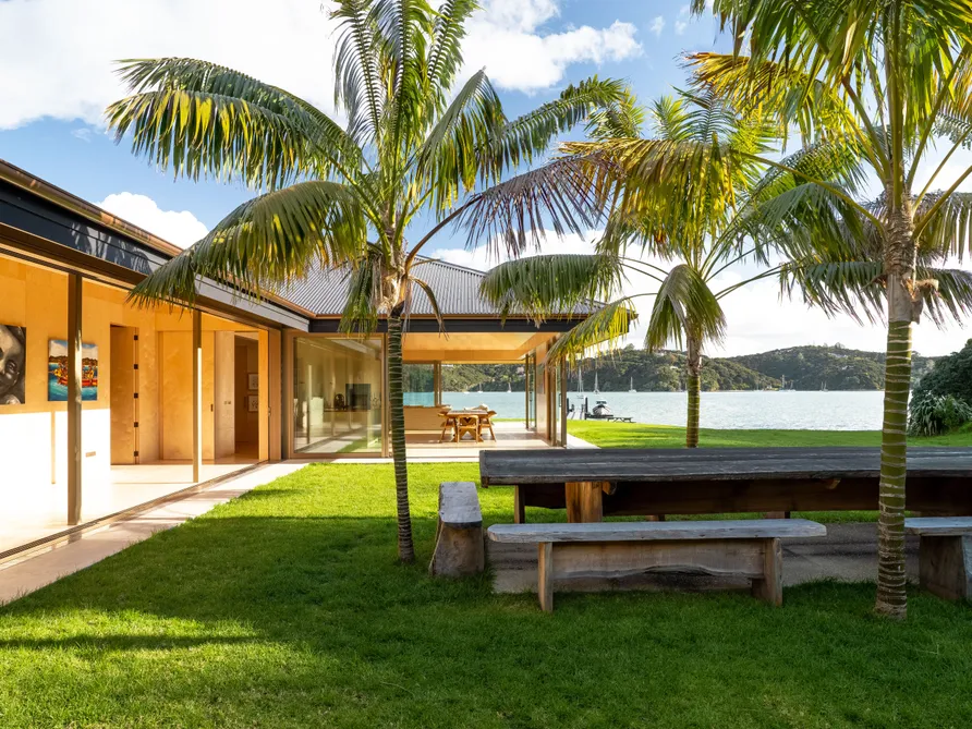 A private waterfront Sanctuary