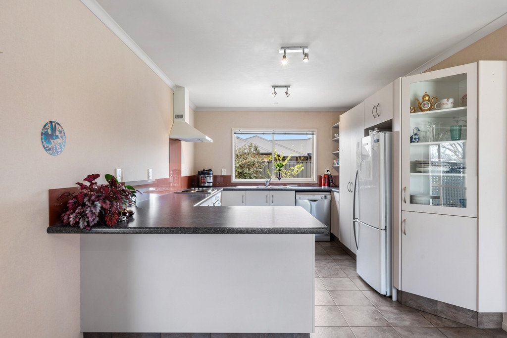 Easy-care Living in a Prime Parkland Location