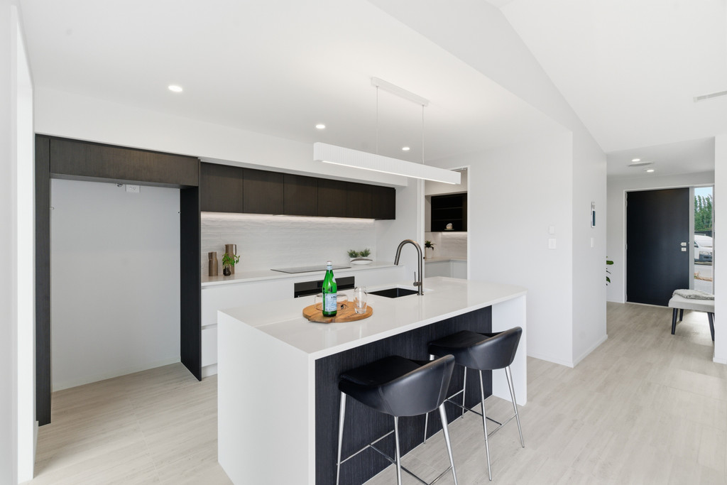 Brand New, High-Spec Living with Reserve Outlook