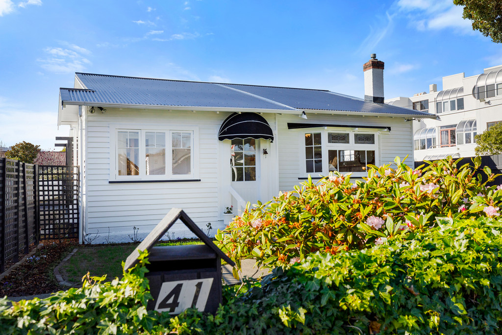 Charming 1930s Bungalow with Subdivision Potential