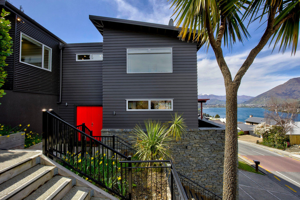 Home and Income Potential in Prime Location