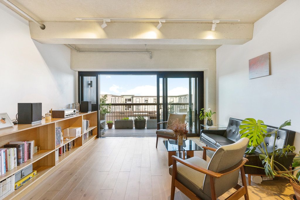 SKHY – Quiet City-Fringe Living Done Right