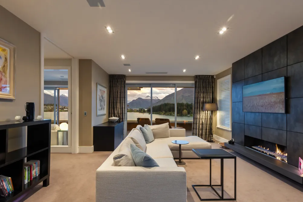 Elegant Lakeside Living