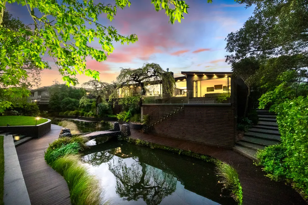 Unrivalled Executive Home in a Park-like Setting
