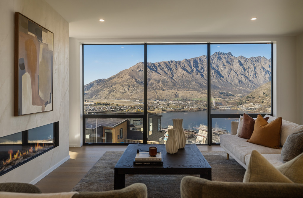 Contemporary Luxury Designed for the Entertainer