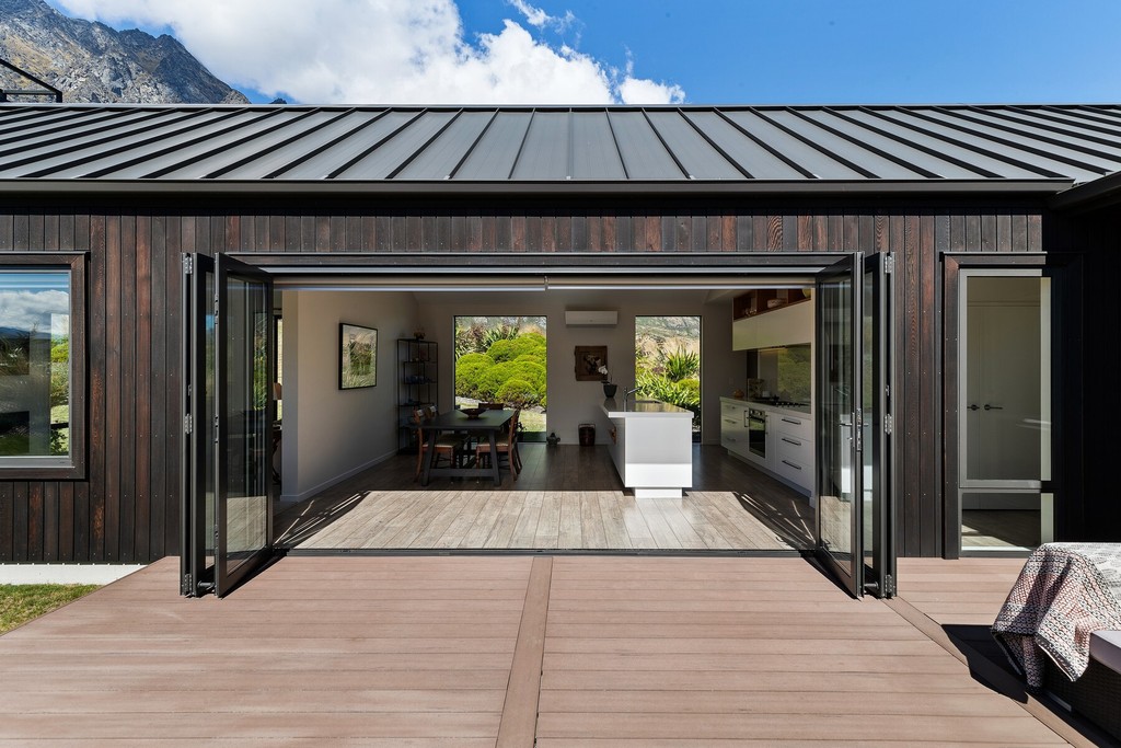 Luxury Lock and Leave - Exceptional Mountain Views