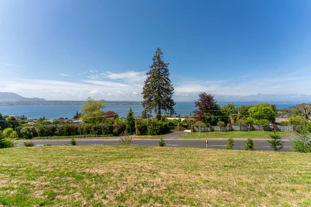 Unrivalled Lake Taupo Views