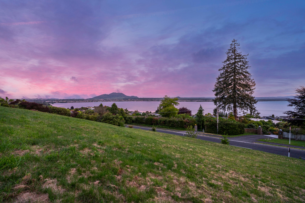 Unrivalled Lake Taupo Views