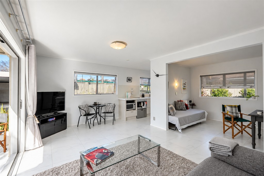 Affordable Eastern Bays/Kohimarama: Nest or Invest