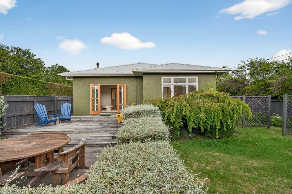 Spacious, Sunny & Centrally Located