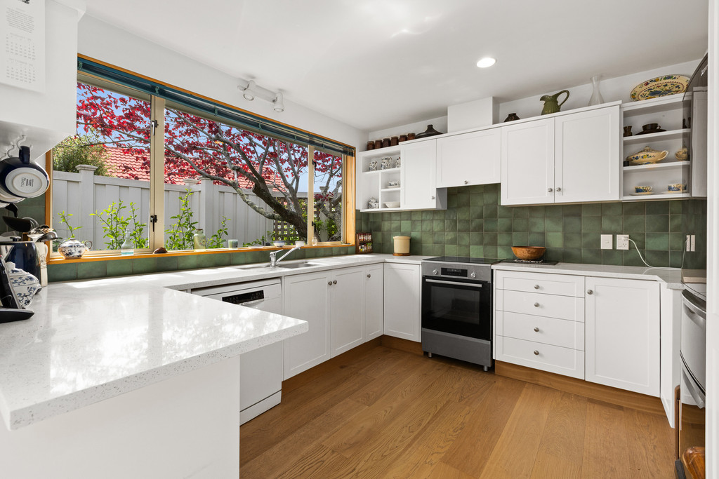 Privacy, Location, Easy-Care. Must See!