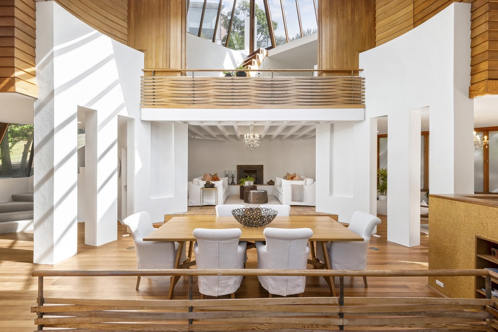 Parnell Entry with Architectural Pedigree