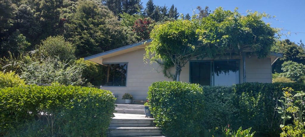 Peaceful Coastal Living