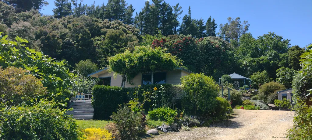 Peaceful Coastal Living