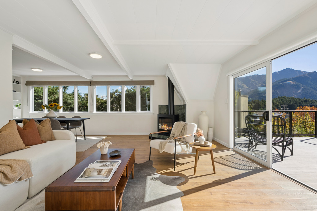 Iconic Kelvin Heights Home, Refined