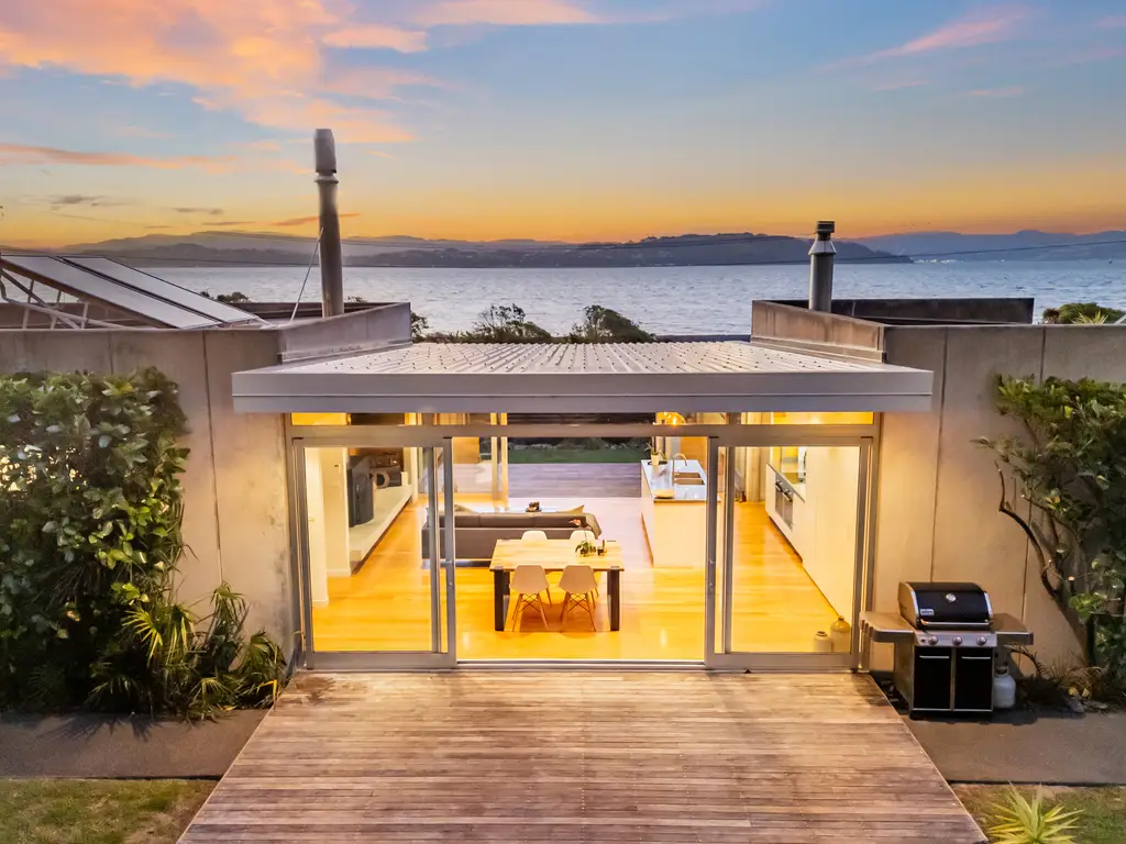 01 - Muritai Road (505) - Twillight