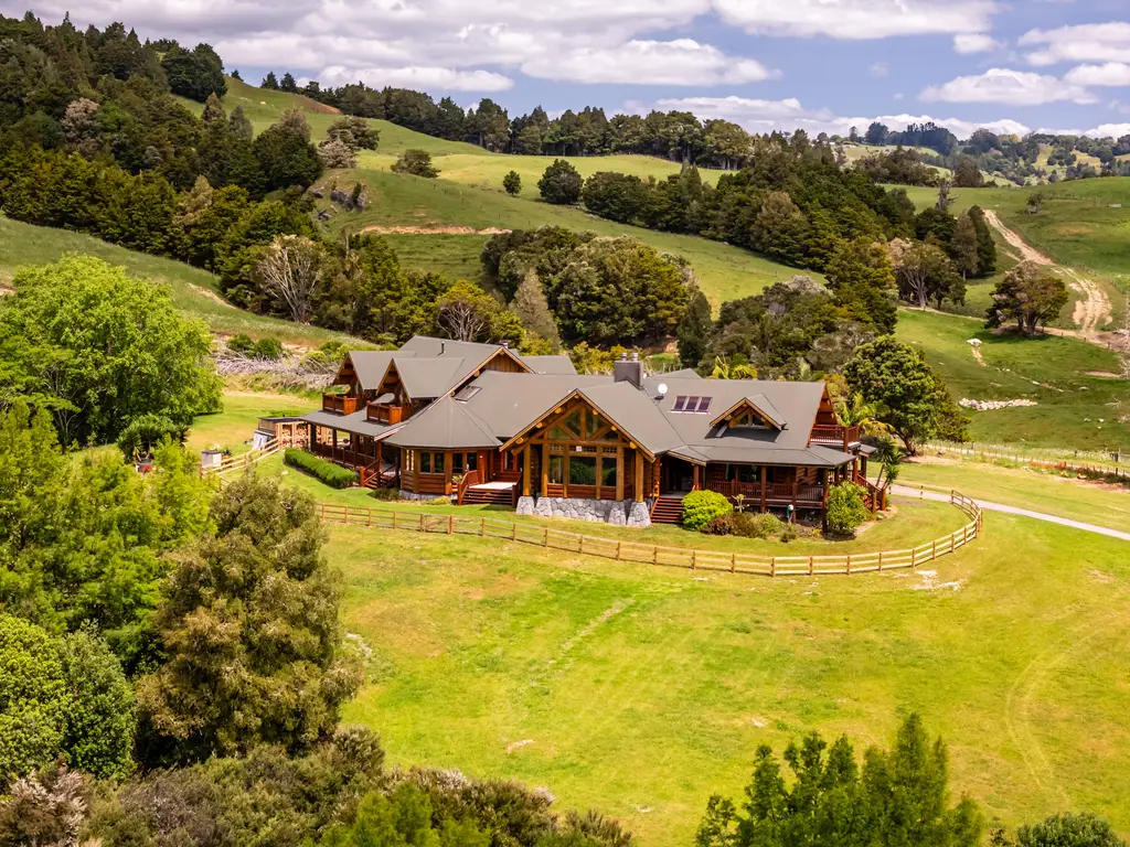 20241203_Yellow-Stone-Lodge_web-sized-56