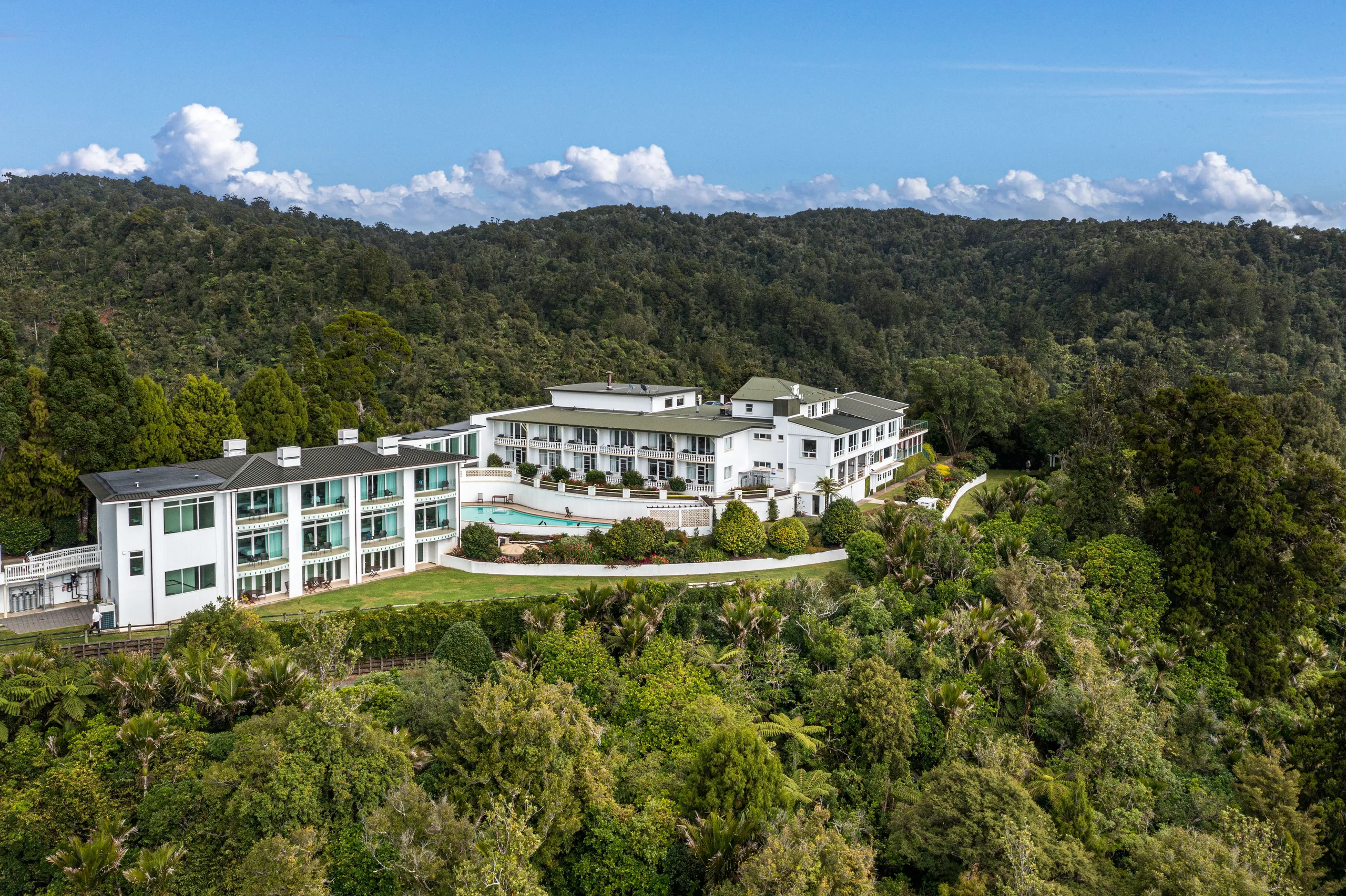 573 Scenic Drive, Titirangi, Waitakere City