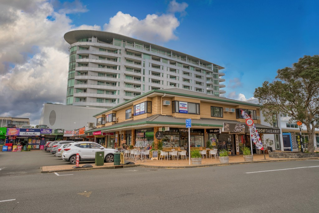 Split-Risk Investment in the Heart of Orewa