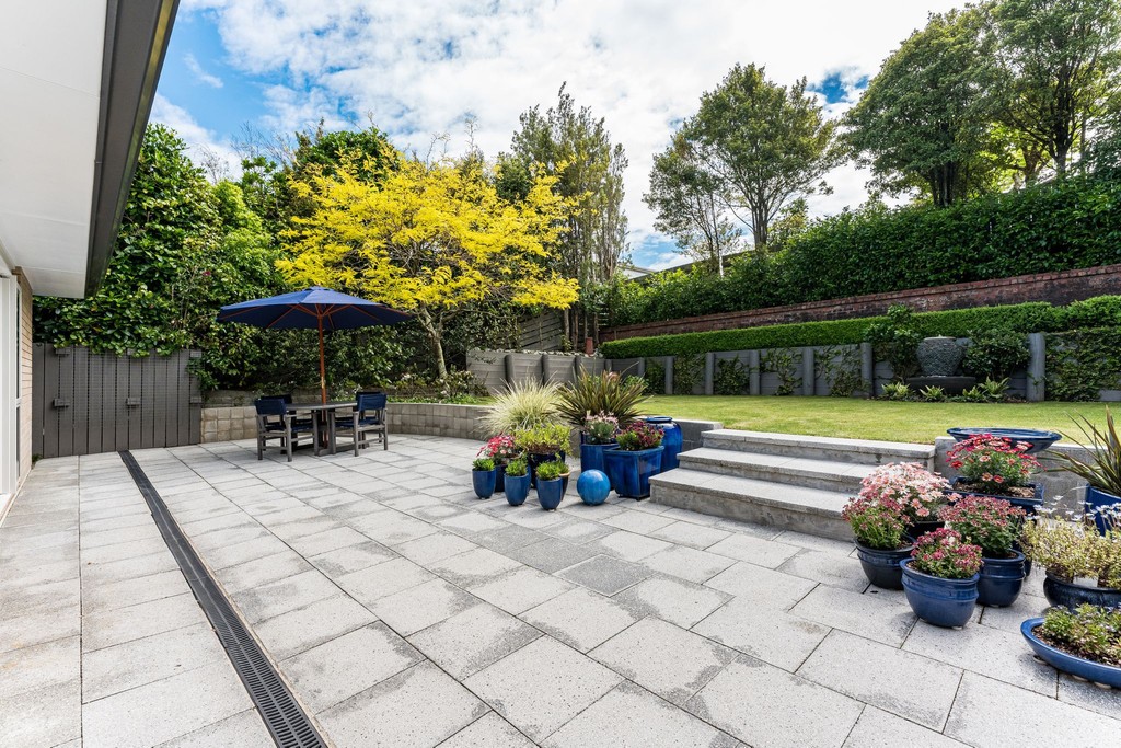 Modern Living In Central Khandallah