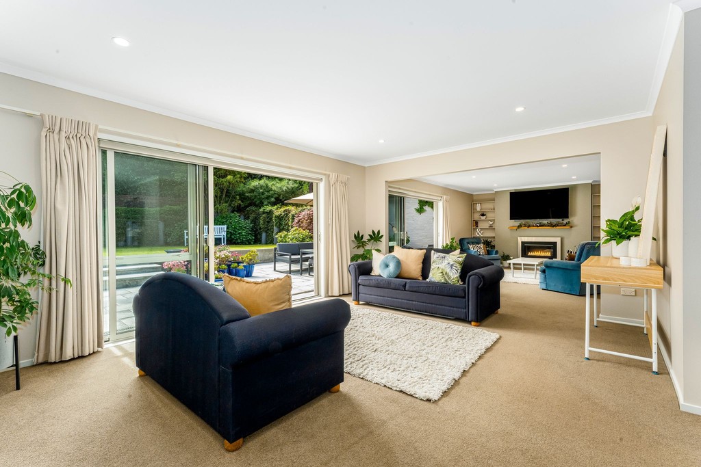 Modern Family Living in Khandallah