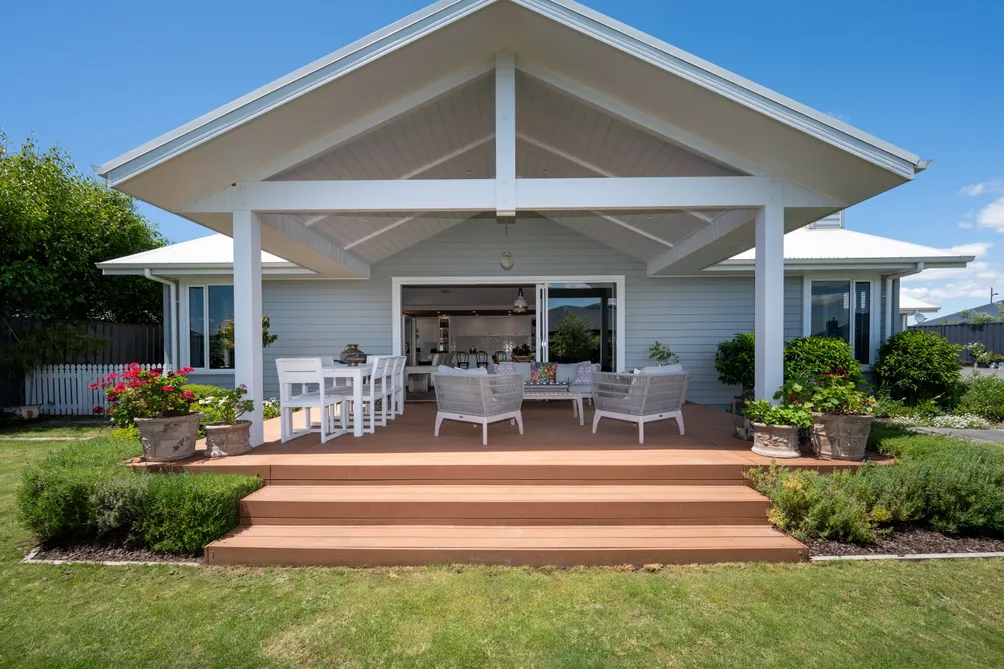 Light, Bright, Modern Living