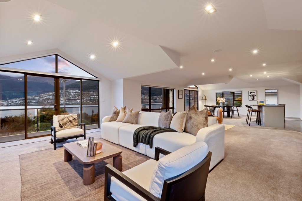 Sunshine, Space and Kelvin Heights Living