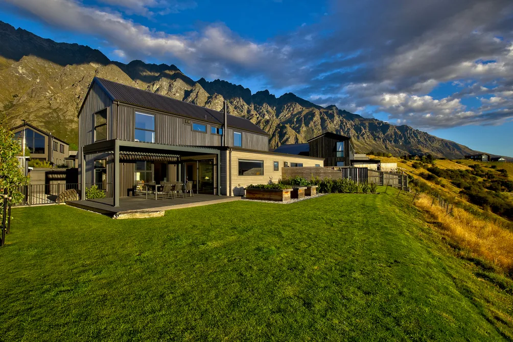 The Home and Income You’ve Been Waiting For!