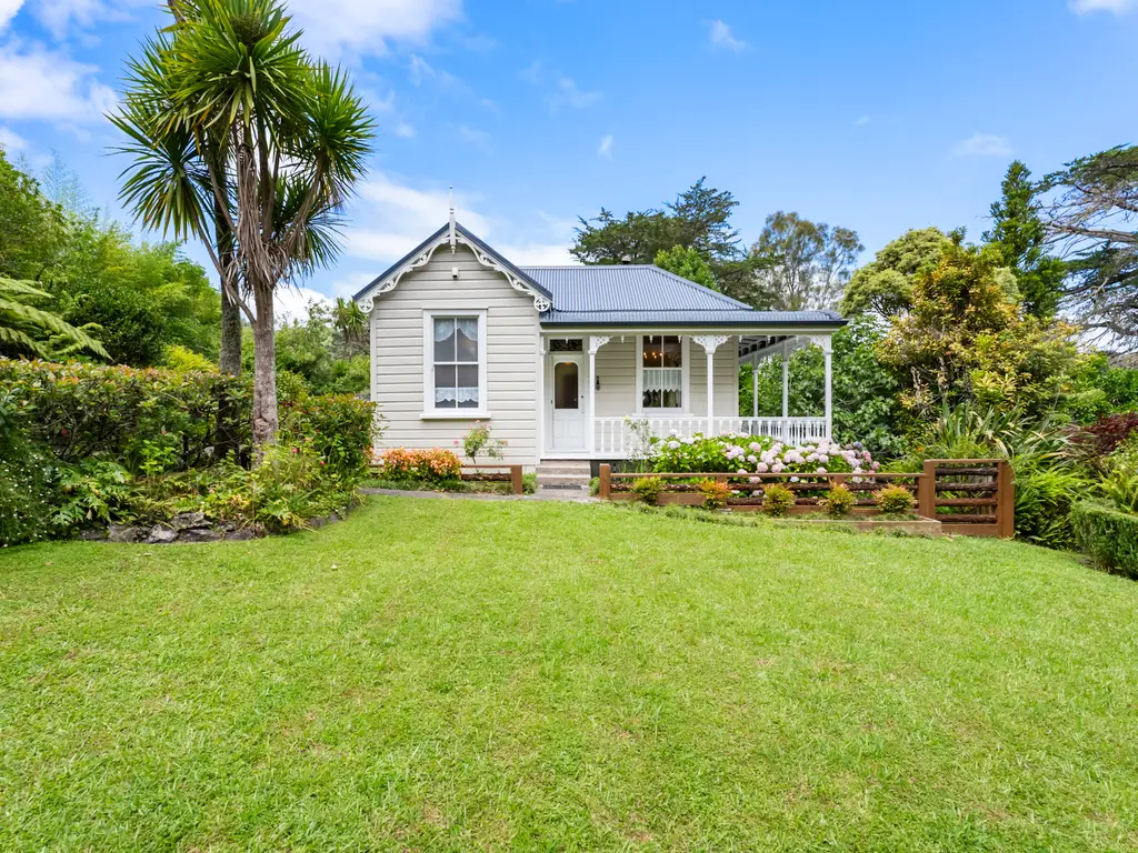 13560310_2-328-17_photo_print