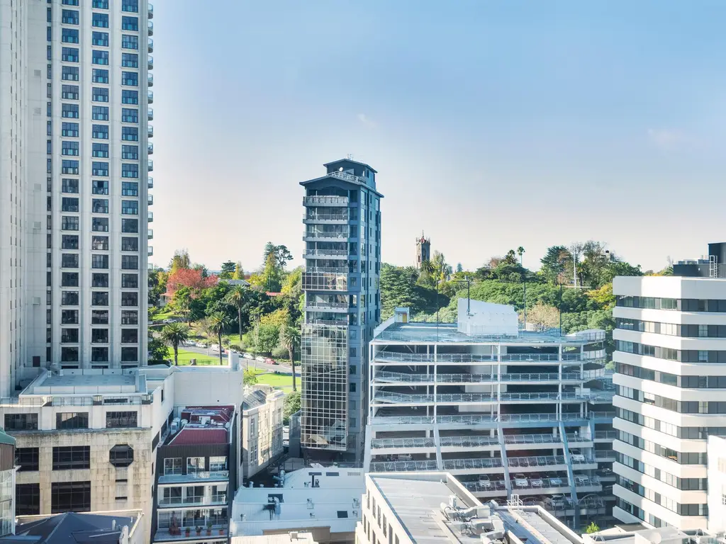 14-175 Queen st13_2048px