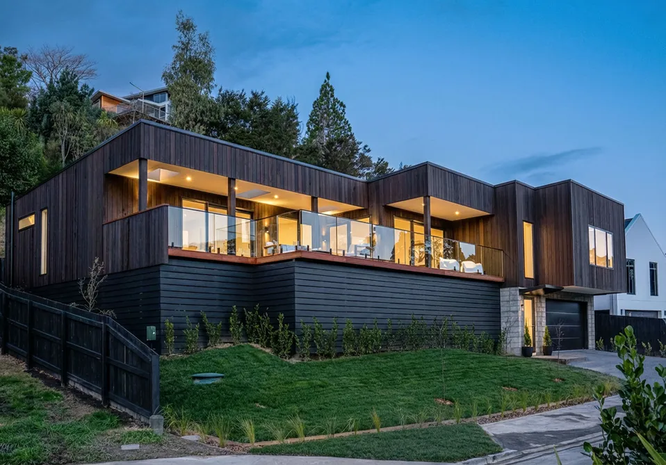 Contemporary Living in Tranquil Setting