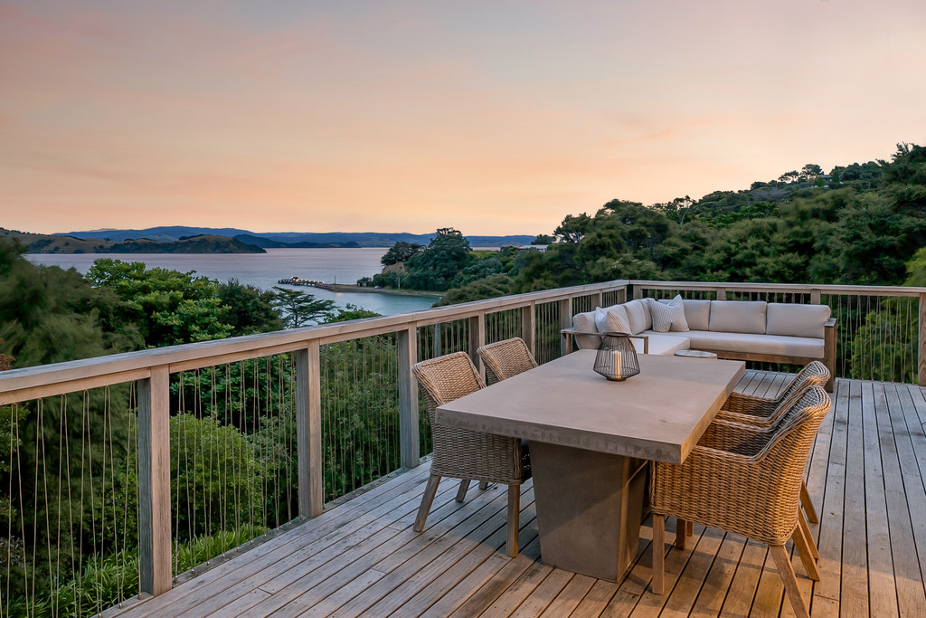 Pass the Baton at Orapiu Bay - Waiheke Island