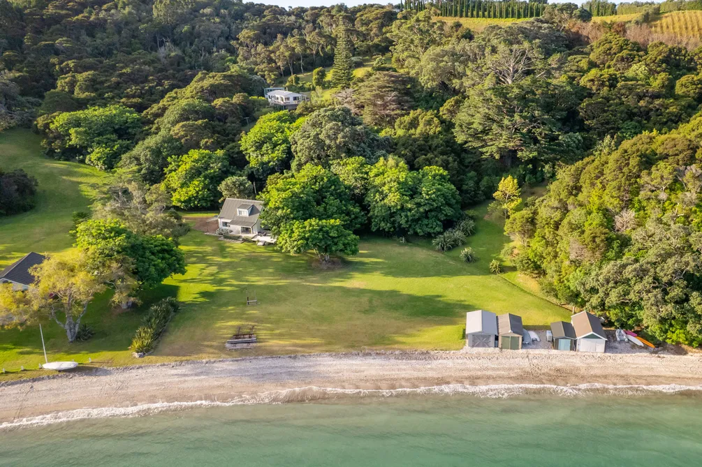 Pass the Baton at Orapiu Bay - Waiheke Island