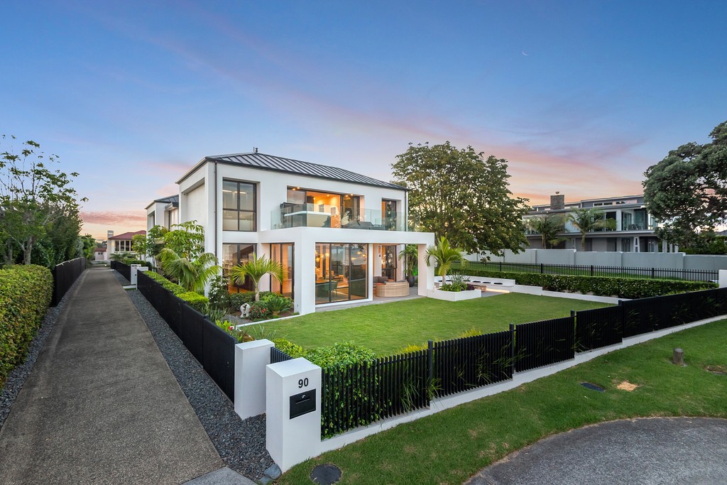 Resort-Style Living with Spectacular Harbour Views