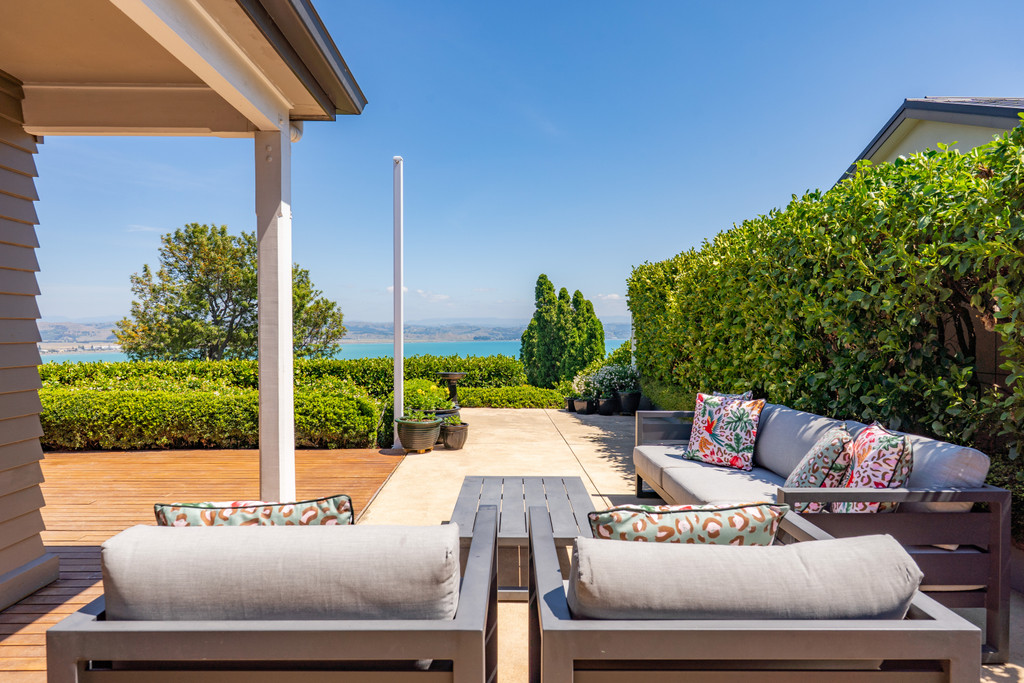 Supreme Setting - Scenic Sanctuary