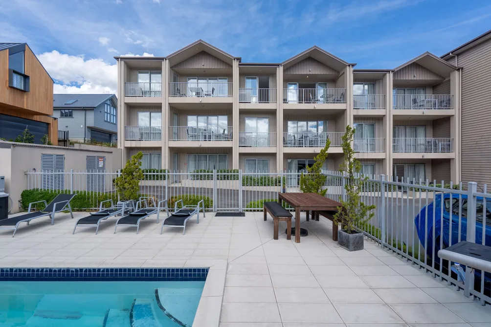 The Top Floor Advantage in Clear Ridge