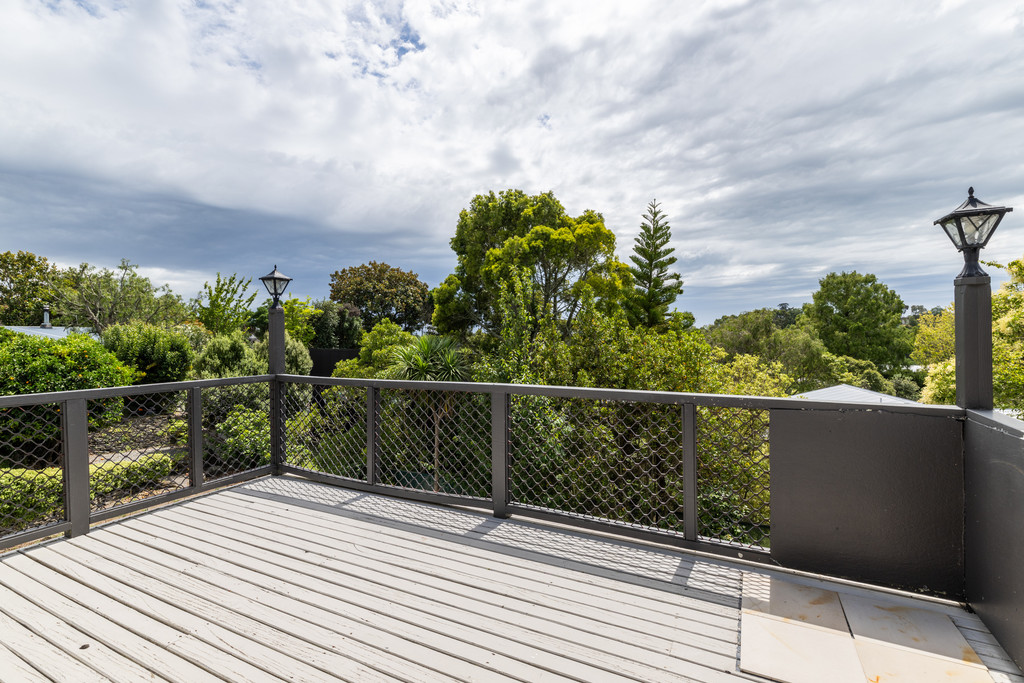 Practical Layout on a Spacious Section