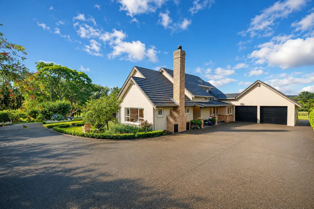 Elevated Country Living in the Heart of Drury