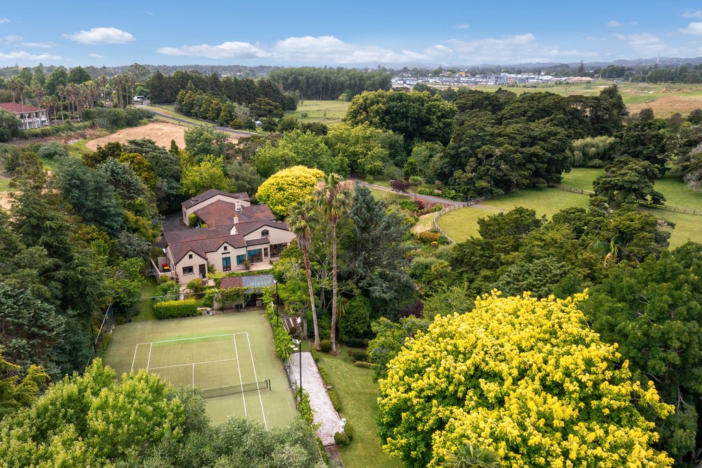 Grand Living on a Remarkable Landholding