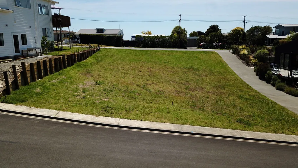 A Coastal Place to Unwind